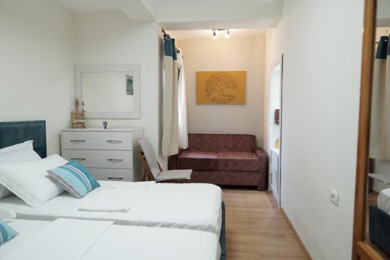 Luka'S Apartment Sarandë エクステリア 写真